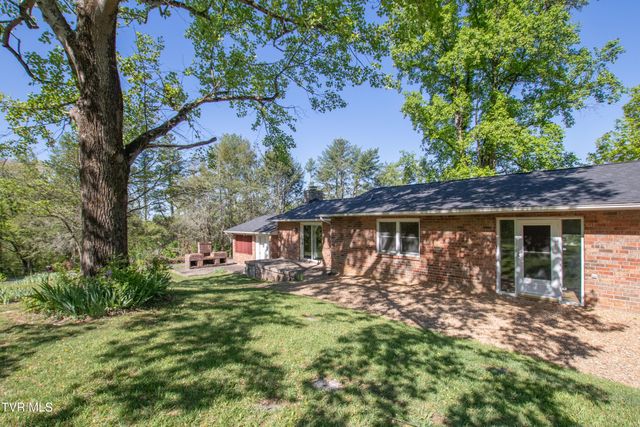 2477 Weaver Pike, Bristol, TN 37620