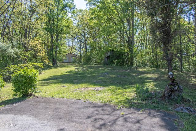 2477 Weaver Pike, Bristol, TN 37620