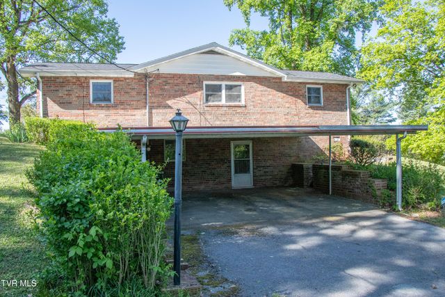 2477 Weaver Pike, Bristol, TN 37620
