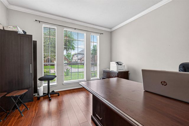 8811 Sun Haven Lane, Pearland, TX 77584