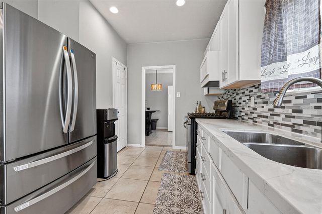 8811 Sun Haven Lane, Pearland, TX 77584