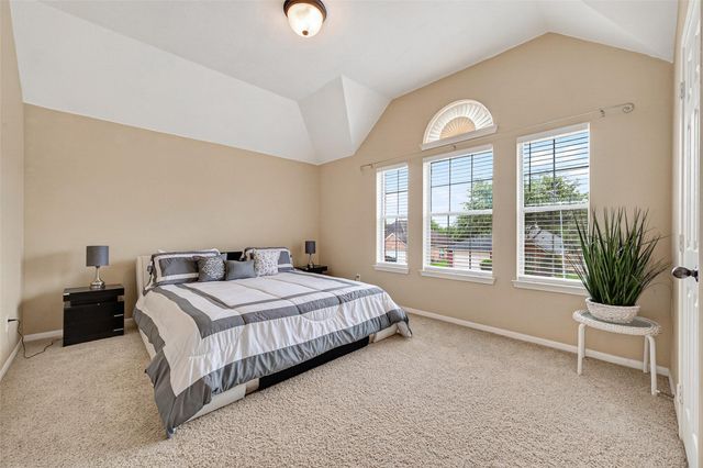 8811 Sun Haven Lane, Pearland, TX 77584