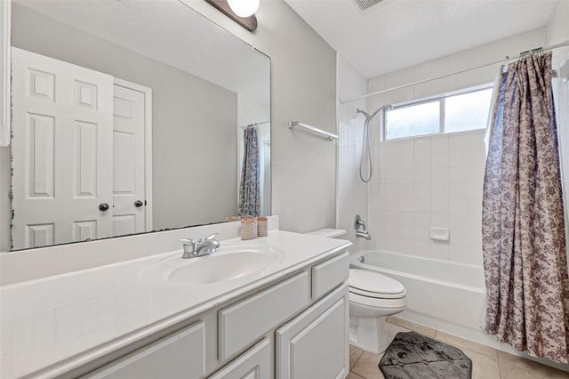 8811 Sun Haven Lane, Pearland, TX 77584