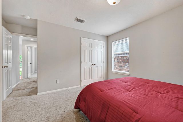 8811 Sun Haven Lane, Pearland, TX 77584