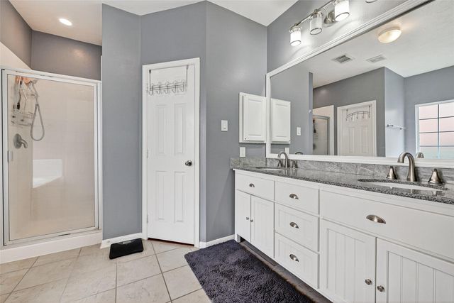 8811 Sun Haven Lane, Pearland, TX 77584