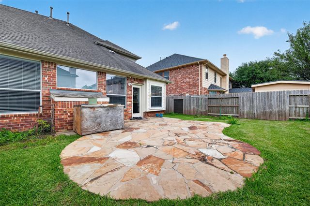 8811 Sun Haven Lane, Pearland, TX 77584