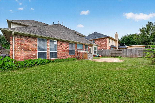 8811 Sun Haven Lane, Pearland, TX 77584