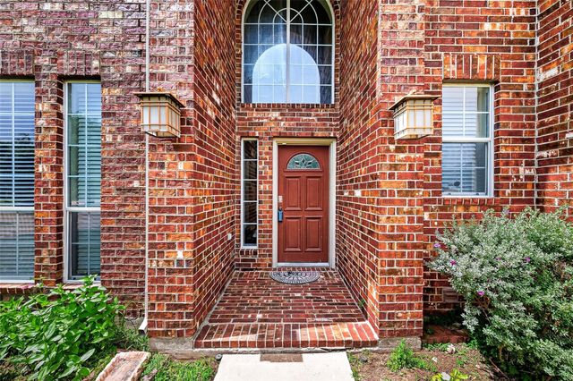 8811 Sun Haven Lane, Pearland, TX 77584