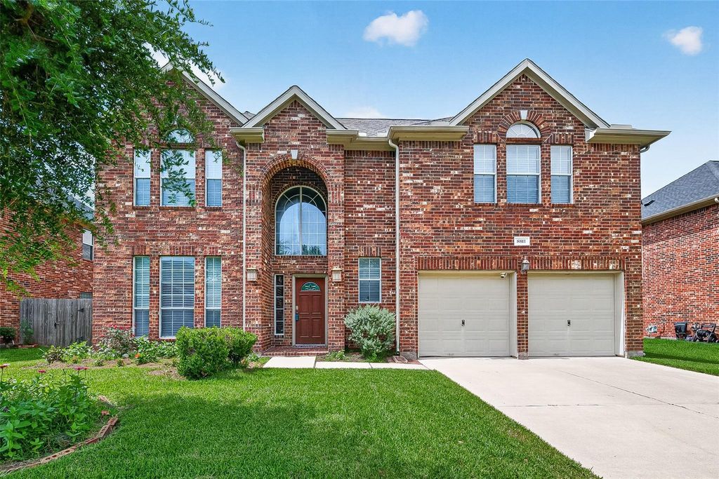 8811 Sun Haven Lane, Pearland, TX 77584