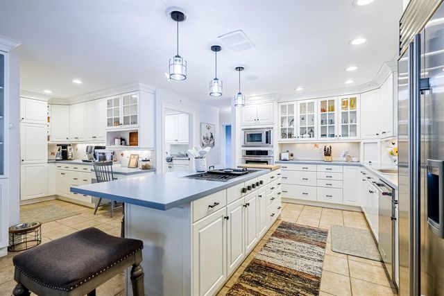 129 Sherburne Street, Manchester, NH 03104