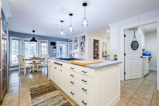 129 Sherburne Street, Manchester, NH 03104