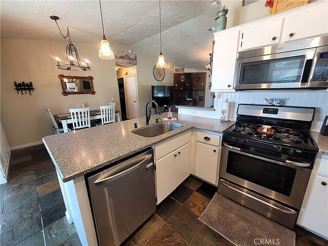 16649 Pauhaska Court, Apple Valley, CA 92307