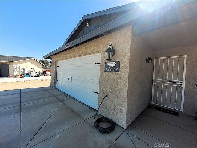 16649 Pauhaska Court, Apple Valley, CA 92307