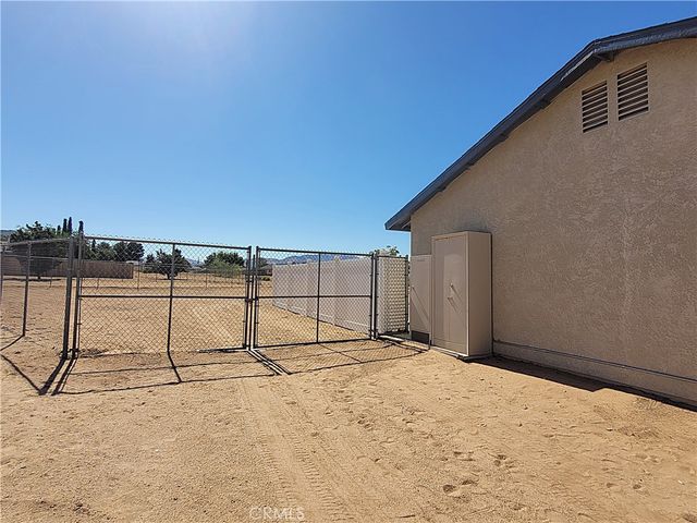 16649 Pauhaska Court, Apple Valley, CA 92307