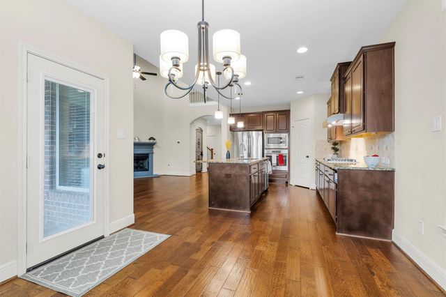 17203 Prairie Falcon Lane, Conroe, TX 77385