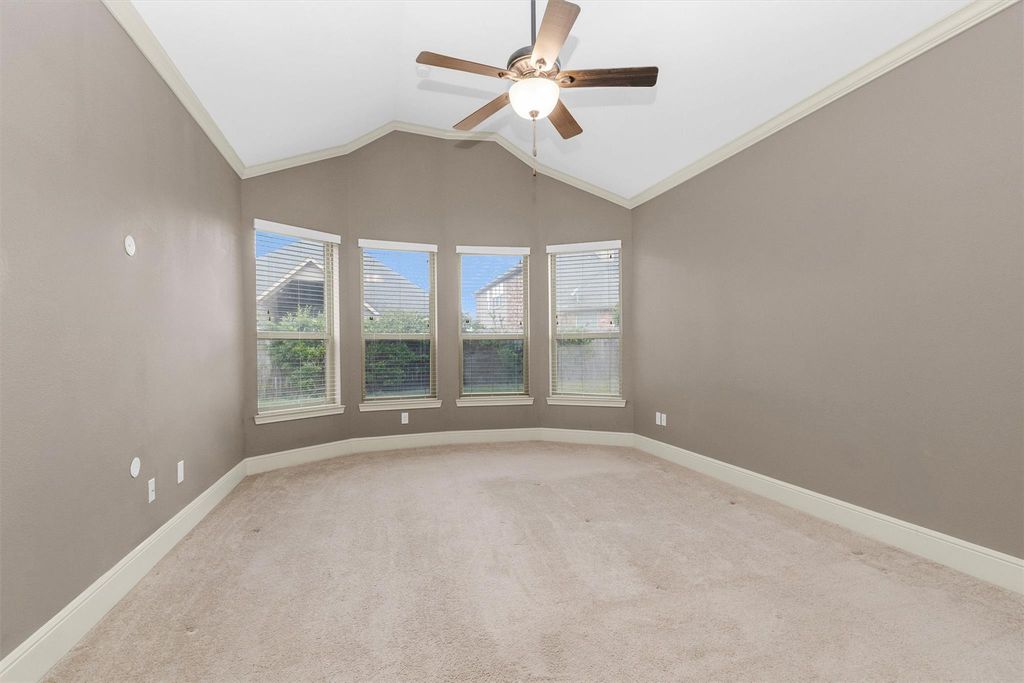 Image 16 of property listing at 17203 Prairie Falcon Lane, Conroe, TX 77385