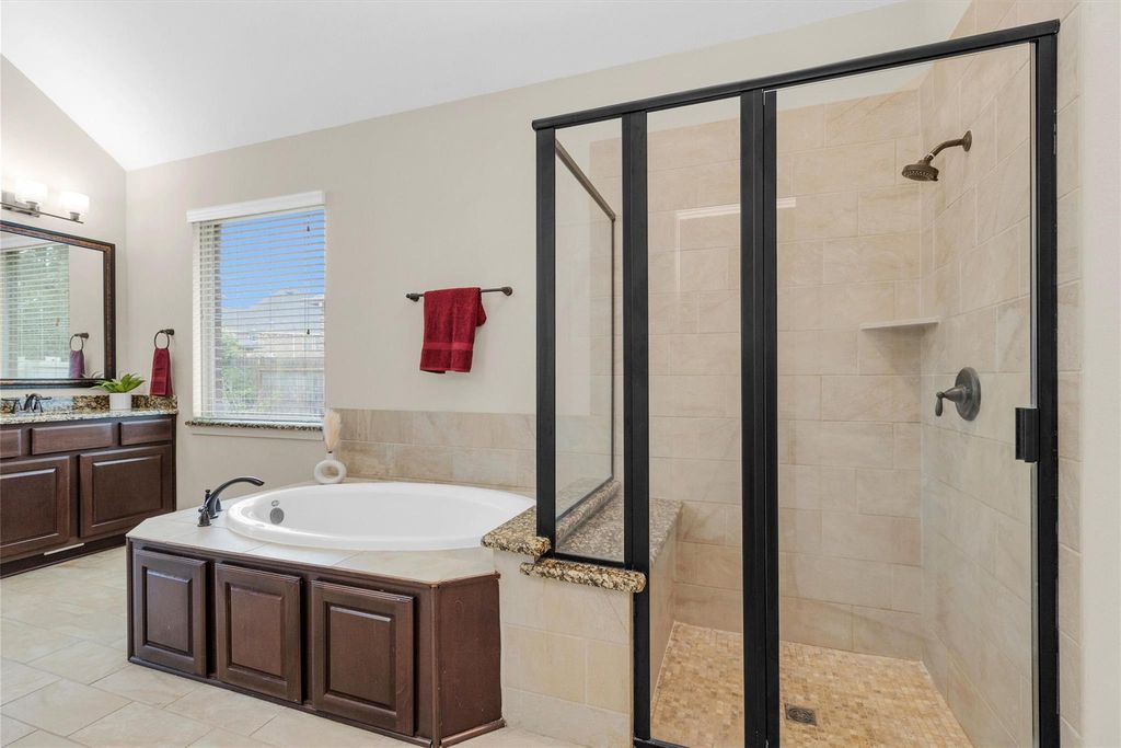 Image 18 of property listing at 17203 Prairie Falcon Lane, Conroe, TX 77385