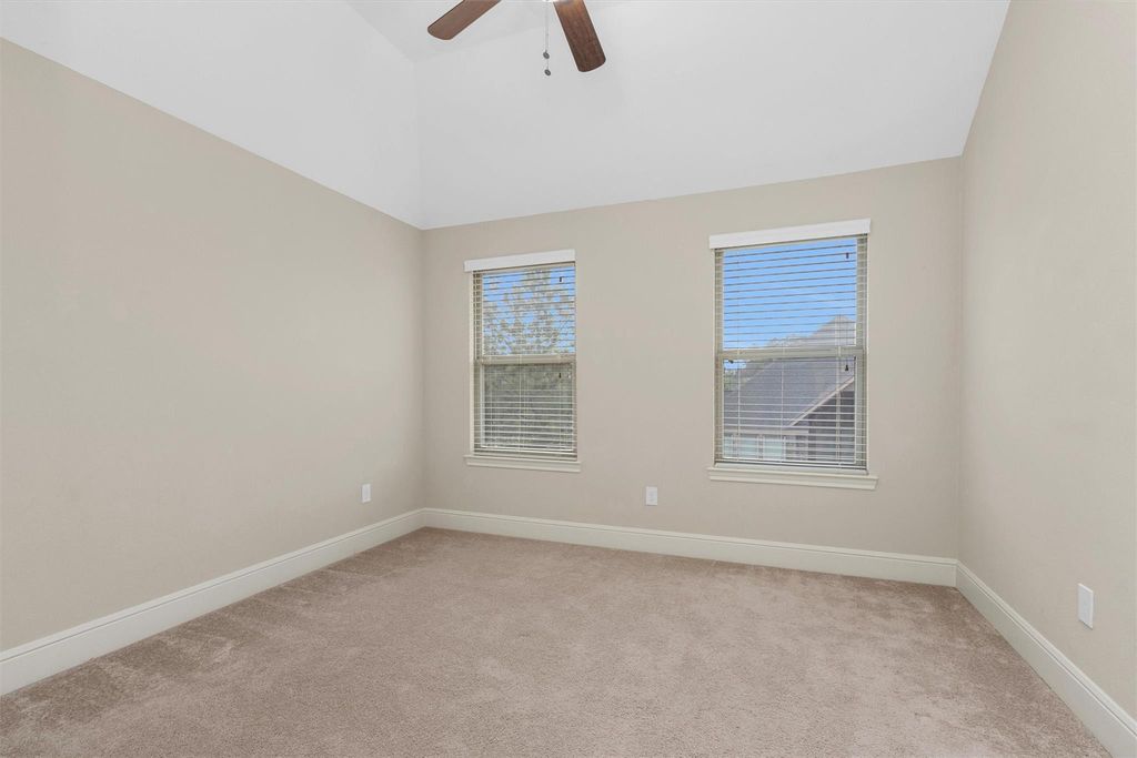 Image 24 of property listing at 17203 Prairie Falcon Lane, Conroe, TX 77385