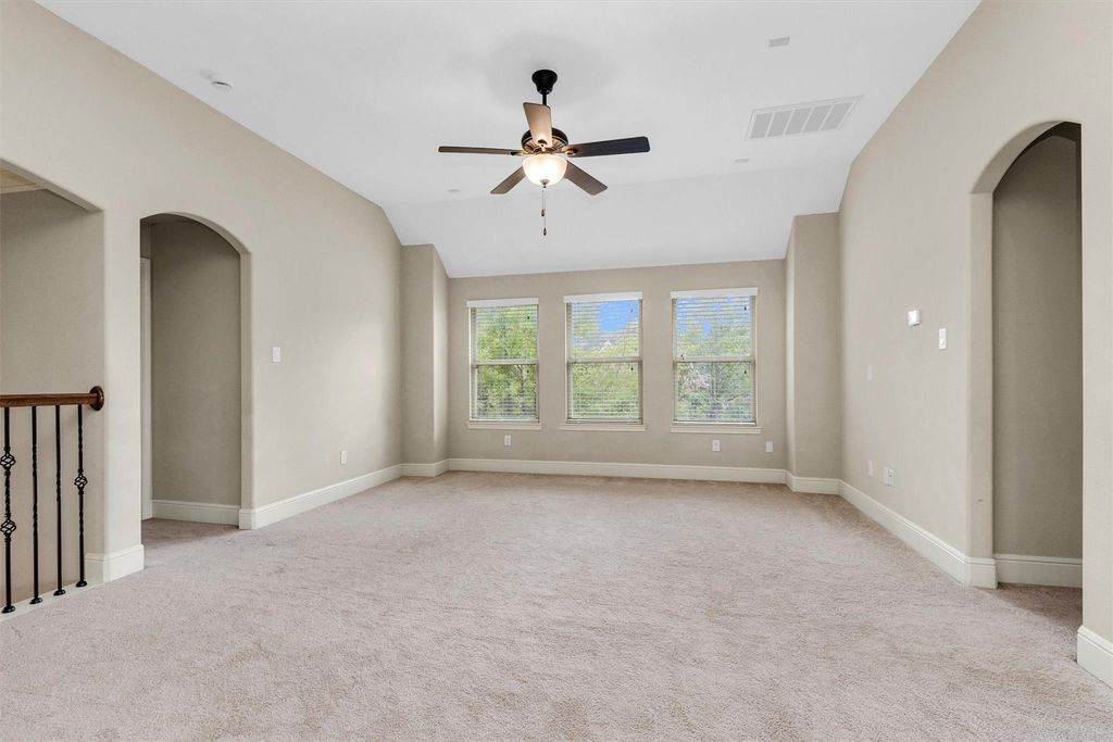 Image 25 of property listing at 17203 Prairie Falcon Lane, Conroe, TX 77385
