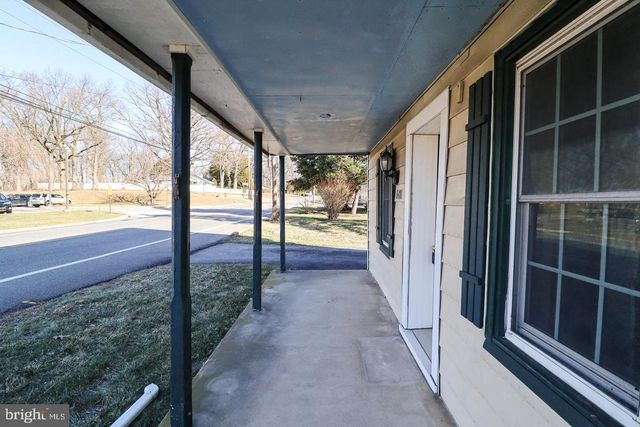 6481 CHAMBERS HILL RD, Harrisburg, PA 17111