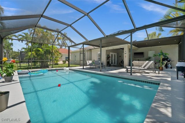 2017 Cape Coral PKWY W, Cape Coral, FL 33914