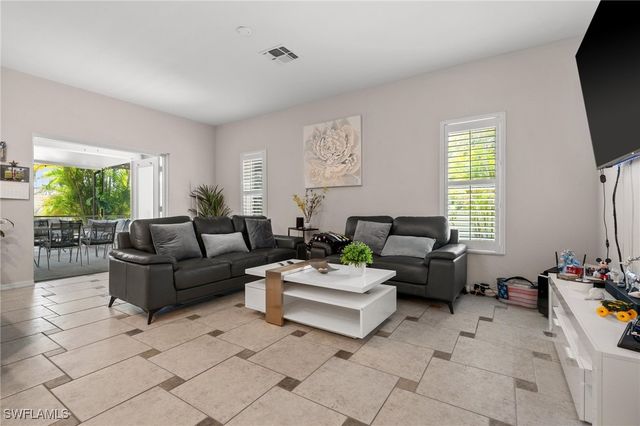 2017 Cape Coral PKWY W, Cape Coral, FL 33914