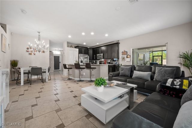 2017 Cape Coral PKWY W, Cape Coral, FL 33914