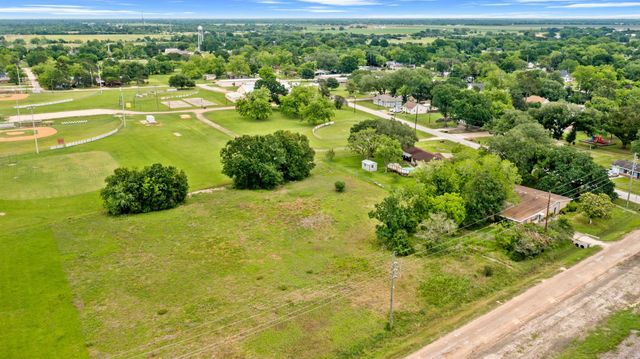 0 Railroad Street, Wallis, TX 77485