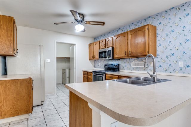 1109 Lesa Lane, Garland, TX 75042