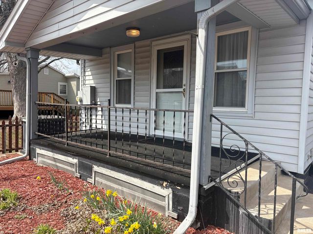 2107 E WREN Street, Peoria Heights, IL 61616