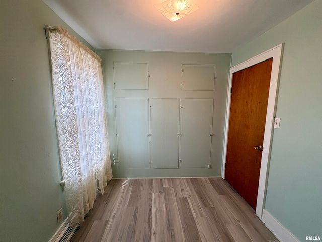 2107 E WREN Street, Peoria Heights, IL 61616