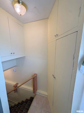 2107 E WREN Street, Peoria Heights, IL 61616