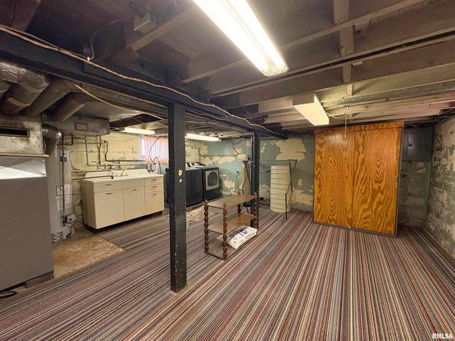 2107 E WREN Street, Peoria Heights, IL 61616