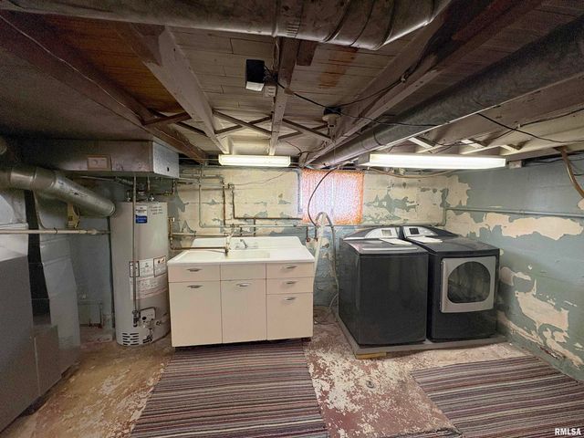 2107 E WREN Street, Peoria Heights, IL 61616