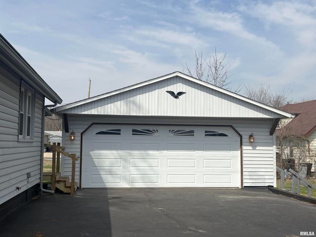 2107 E WREN Street, Peoria Heights, IL 61616