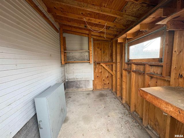 2107 E WREN Street, Peoria Heights, IL 61616