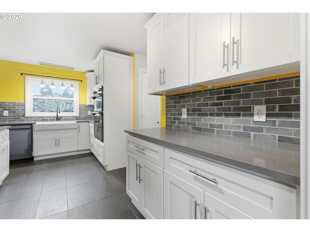 19 Ne 139TH Ave, Portland, OR 97230