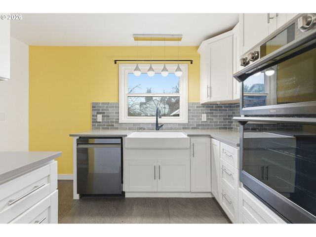 19 Ne 139TH Ave, Portland, OR 97230