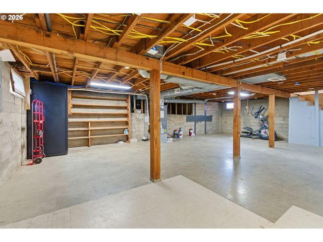 19 Ne 139TH Ave, Portland, OR 97230