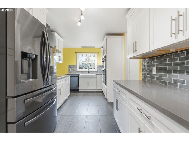 19 Ne 139TH Ave, Portland, OR 97230