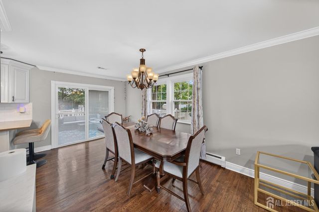 9 Nightingale Street, Edison, NJ 08820