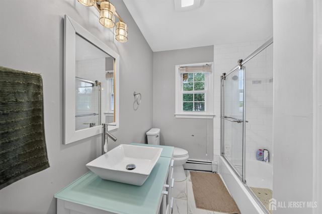 9 Nightingale Street, Edison, NJ 08820