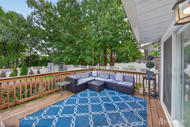 9 Nightingale Street, Edison, NJ 08820
