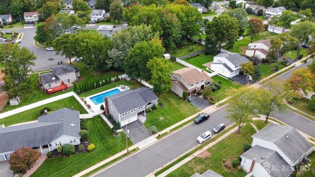 9 Nightingale Street, Edison, NJ 08820