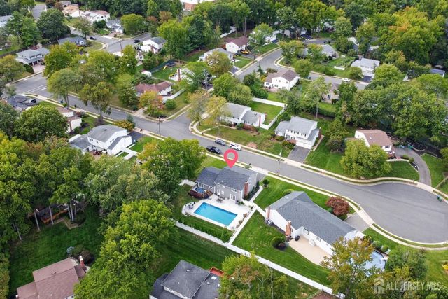 9 Nightingale Street, Edison, NJ 08820