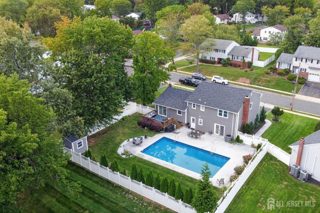 9 Nightingale Street, Edison, NJ 08820