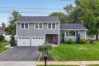 9 Nightingale Street, Edison, NJ 08820