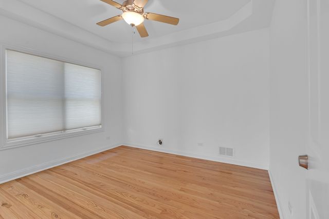 427 W Natoma Avenue, Addison, IL 60101
