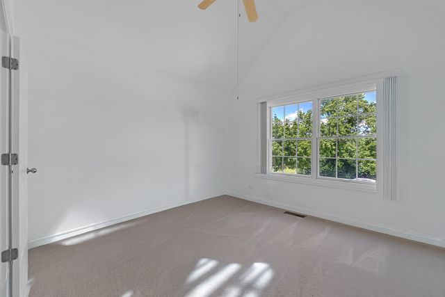 427 W Natoma Avenue, Addison, IL 60101