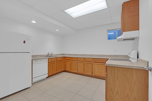 427 W Natoma Avenue, Addison, IL 60101
